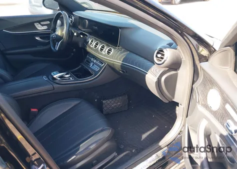 2019 Mercedes-Benz E 300 4Matic из США, поврежденный, VIN WDDZF4KB3KA587518
